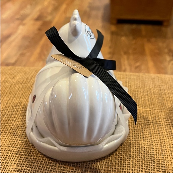 Rae Dunn White Ceramic Rooster Butter Dish - Picture 4 of 4